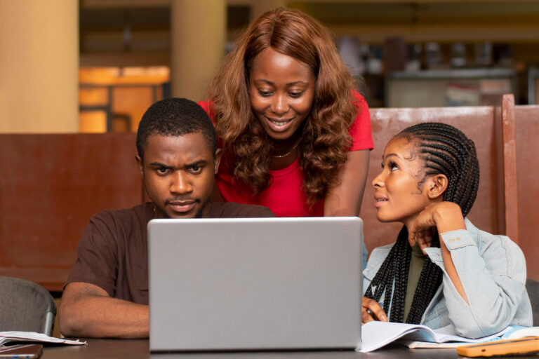 How to Prepare Teachers for a Smooth Transition to a School Management Platform